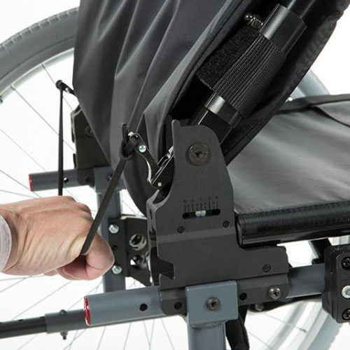 Fauteuil roulany manuel Action 4 NG d'invacare dossier rabatable